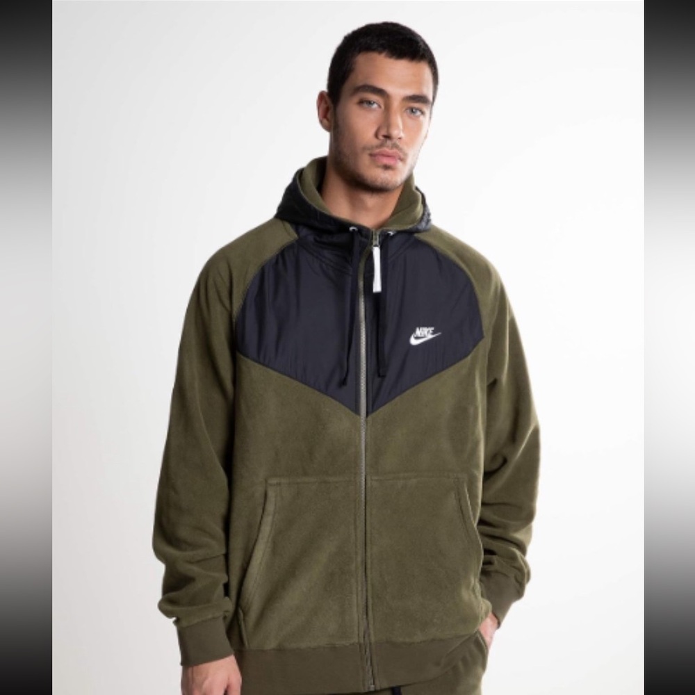 Unisex Nike Fleece Jacket Size XL